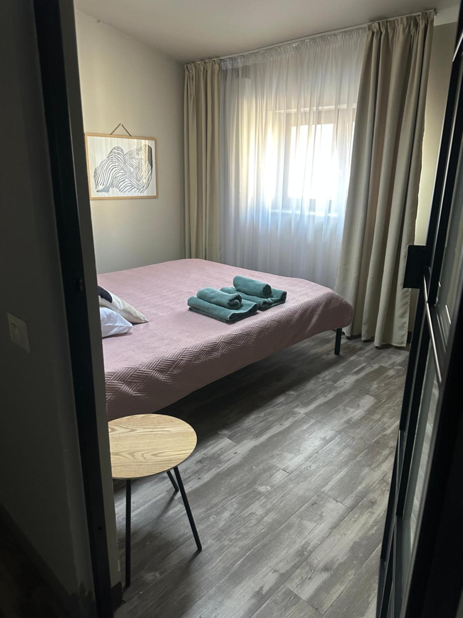 Marvellous 2 Bedrooms Attic In The Old Town Appartamento Bucarest